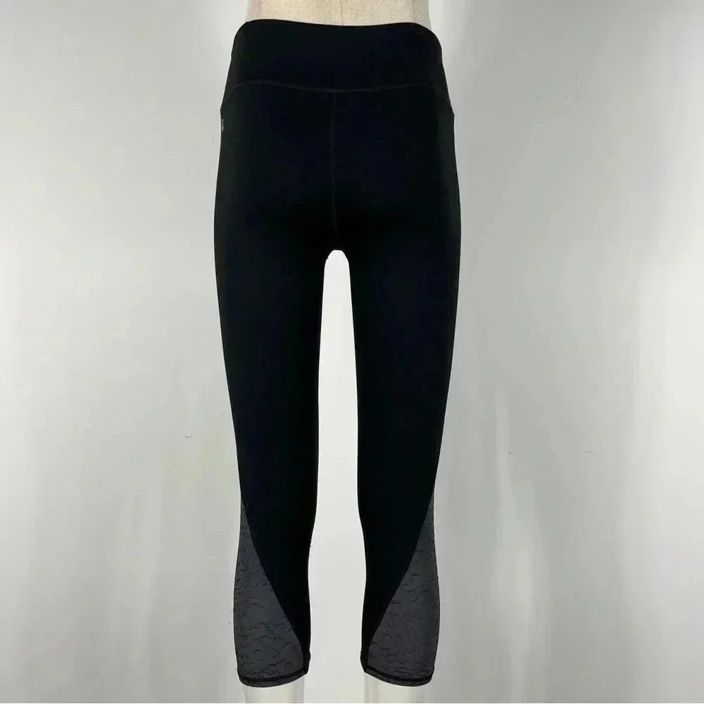 Fabletics cropped pants - Picture 2 of 11